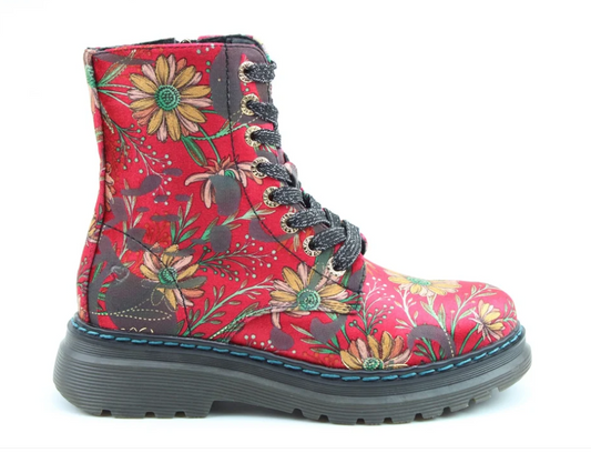 Lotte ~ Red Daisy