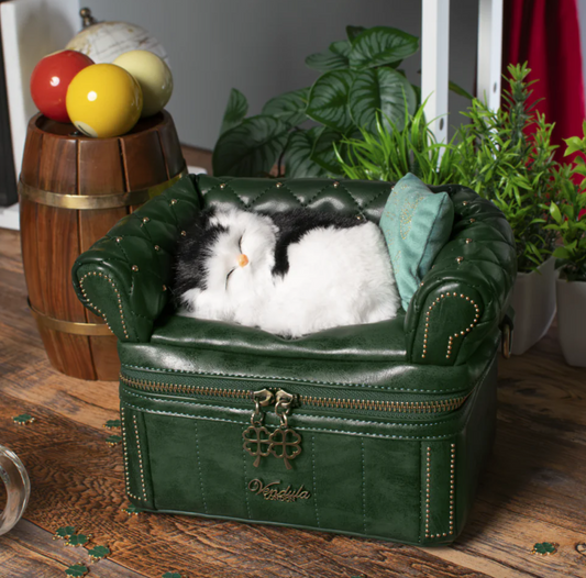 The Clover Inn ~ Chesterfield Sofa Bag