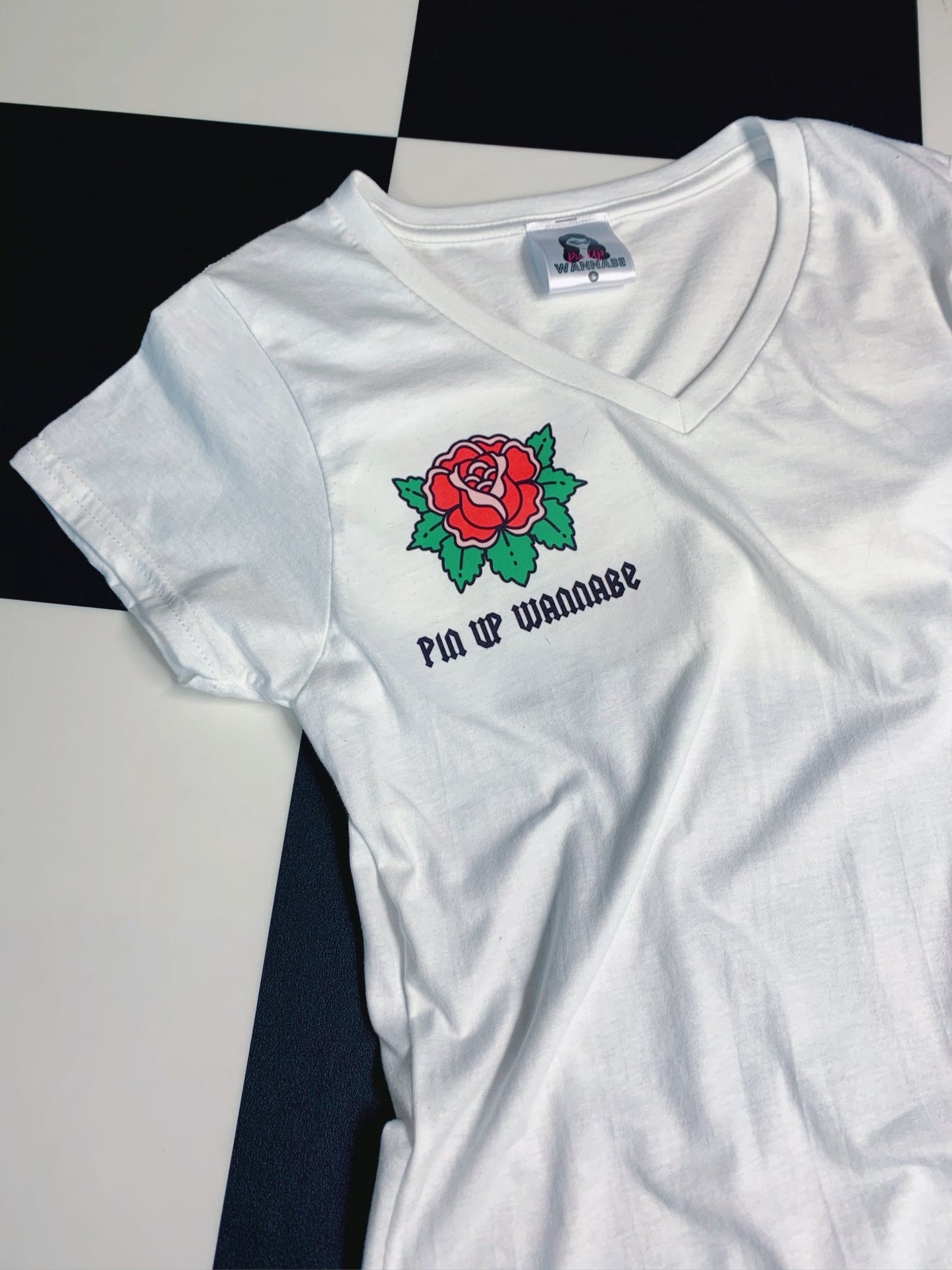 Classic Rose Fitted Tee - Rockamilly-Tops-Vintage