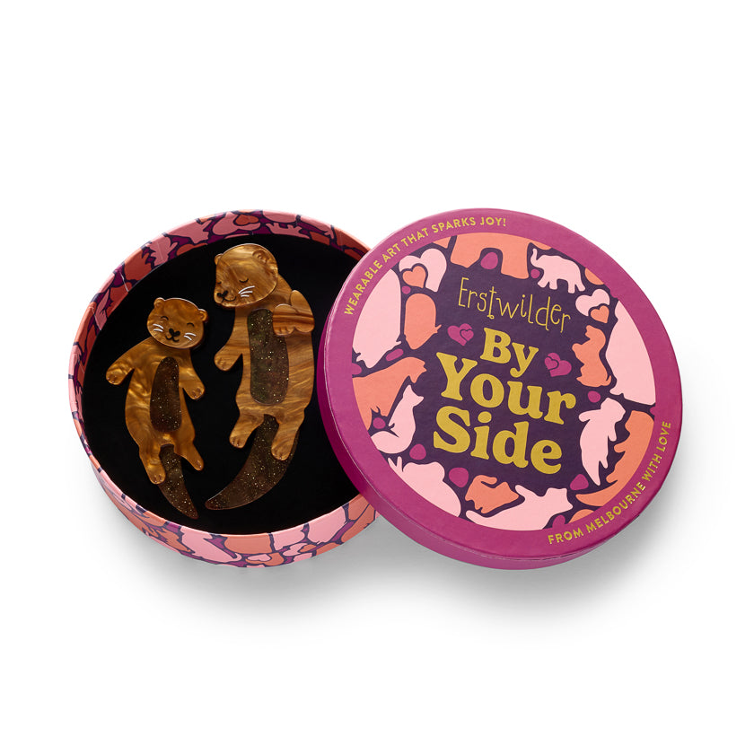Hold Tight Brooch Pair