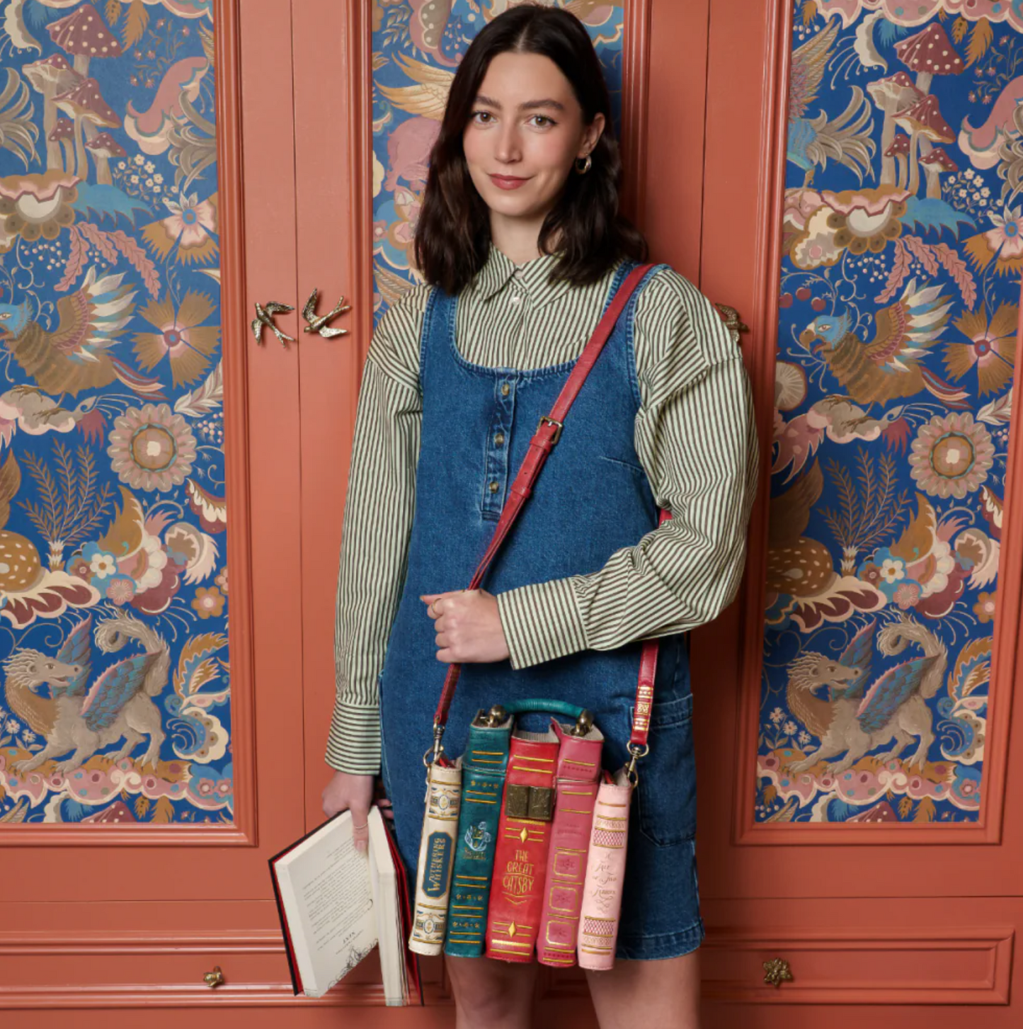 Bookshelf Boulevard ~ Book Stack Bag