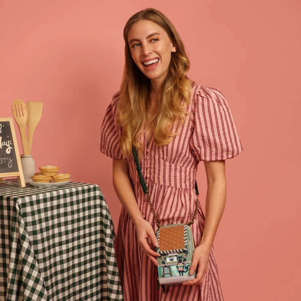 Vendula Pie Shop ~ Callaway Bag